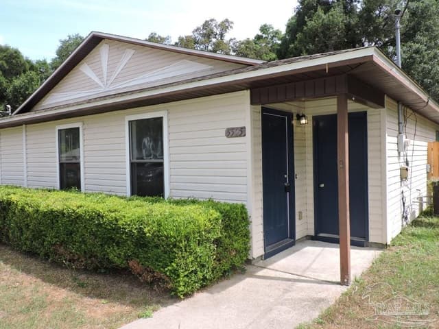 5521 Woodsman Ct, Pensacola FL 32506 photo 2