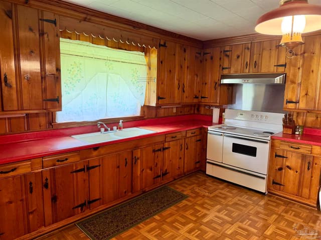 211 7th Ave, Atmore AL 36502 photo 8