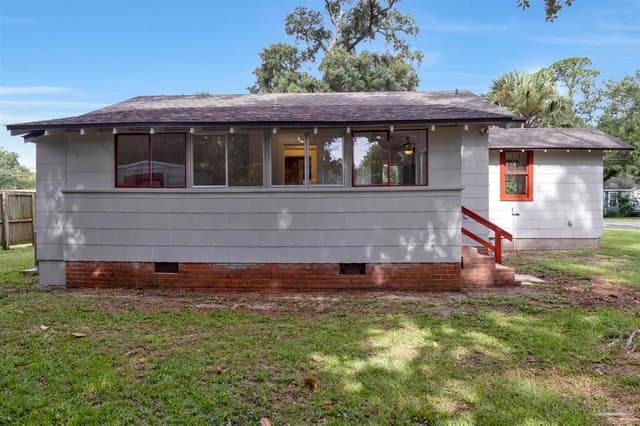 300 S 2nd St, Pensacola FL 32507 photo 34
