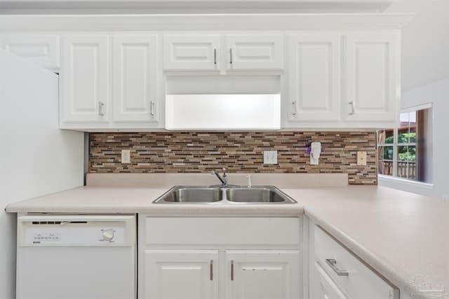 7317 Westminster Dr, Navarre FL 32566 photo 12