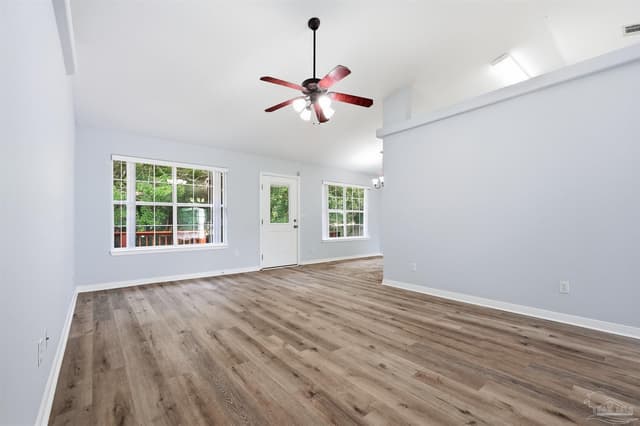 7317 Westminster Dr, Navarre FL 32566 photo 7