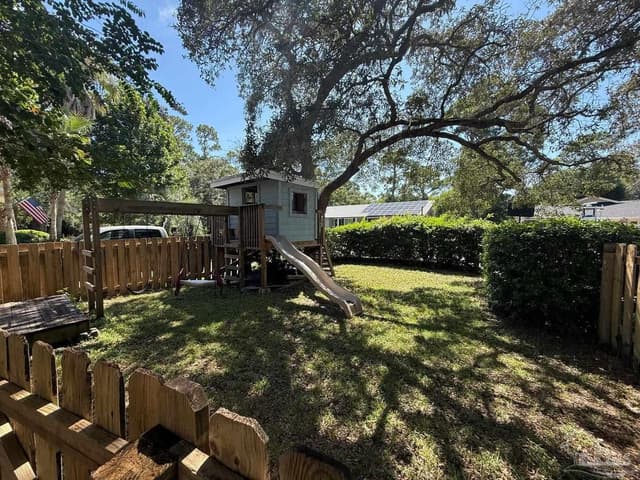 905 Poinciana Dr, Gulf Breeze FL 32561 photo 40