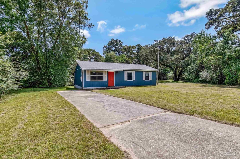 9 Geronimo Cir, Pensacola FL 32506 photo 1