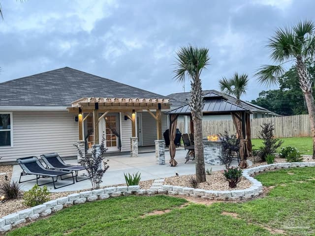 957 Lovebird Ct, Pensacola FL 32534 photo 2