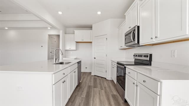 4975 Gaineswood Dr, Milton FL 32583 photo 9