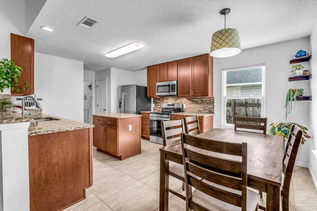 8549 Corbin Ct, Navarre FL 32566 photo 3