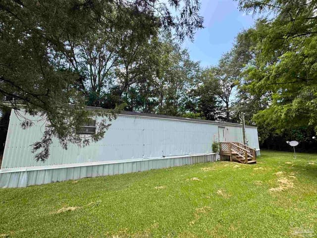 3992 Mccutchin Dr, Jay FL 32565 photo 2
