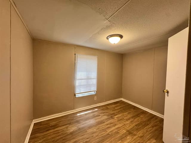 3992 Mccutchin Dr, Jay FL 32565 photo 9