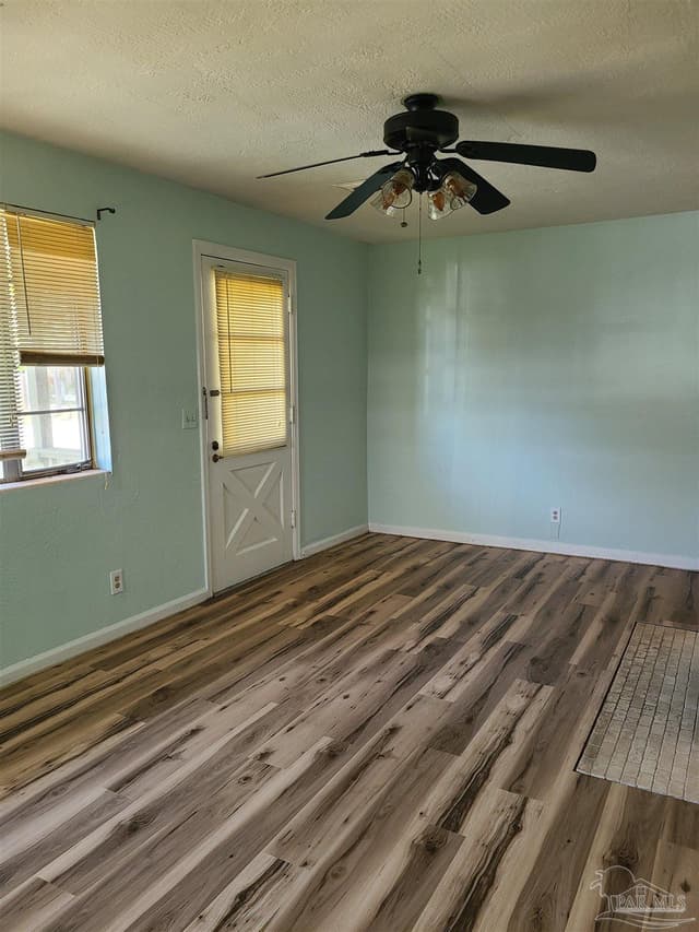519 S 2nd St, Pensacola FL 32507 photo 3