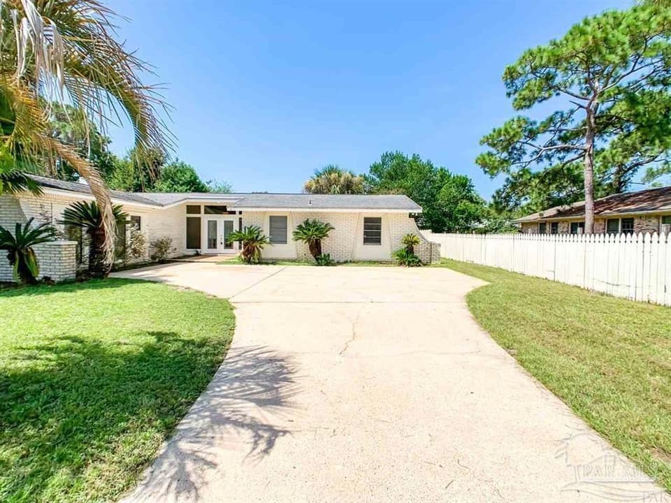 7975 La Nain Dr, Pensacola FL 32514 photo 1