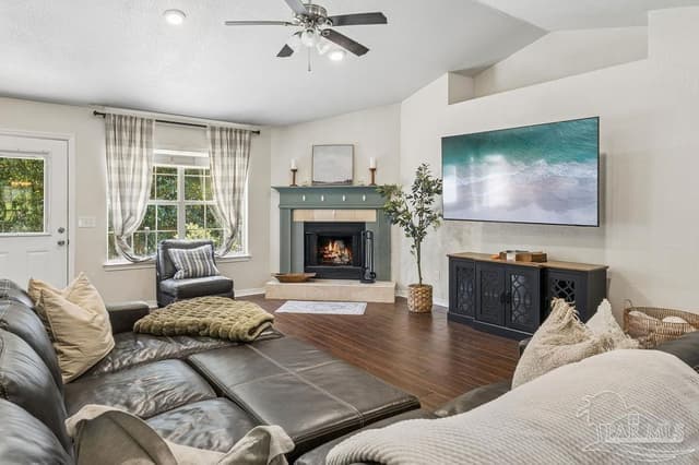 1254 Plata Canada Dr, Cantonment FL 32533 photo 9