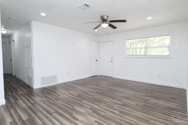 6037 Syrcle Ave, Milton FL 32570 photo 4