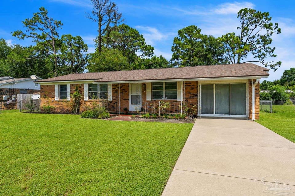 910 Bartow Ave, Pensacola FL 32507 photo 1