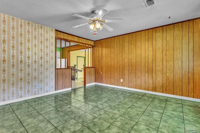 910 Bartow Ave, Pensacola FL 32507 photo 3