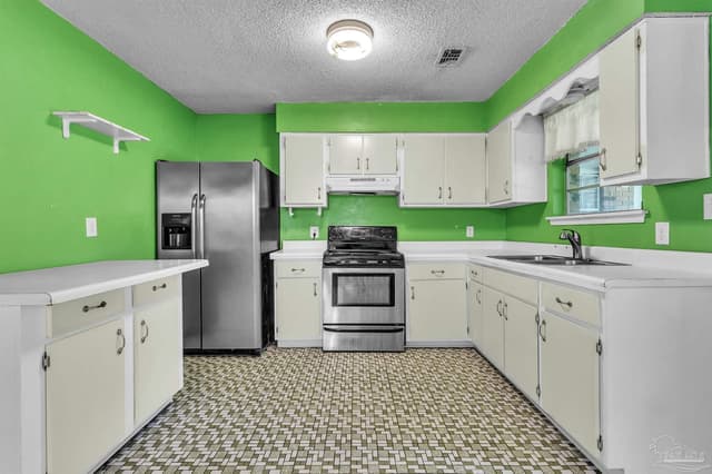 910 Bartow Ave, Pensacola FL 32507 photo 7