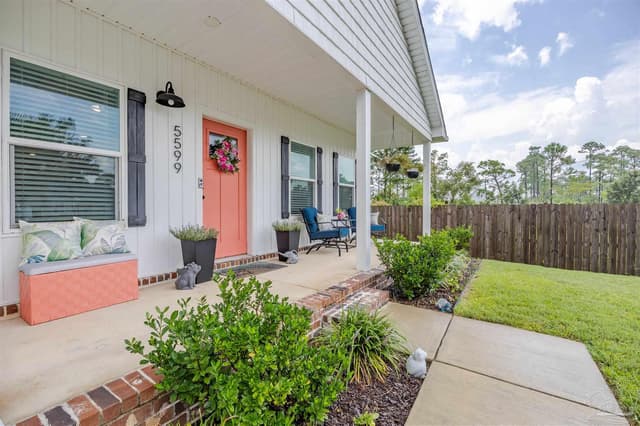 5599 Sandview Dr, Pensacola FL 32507 photo 2