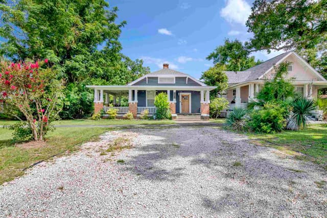 916 E Gonzales St, Pensacola FL 32503 photo 2
