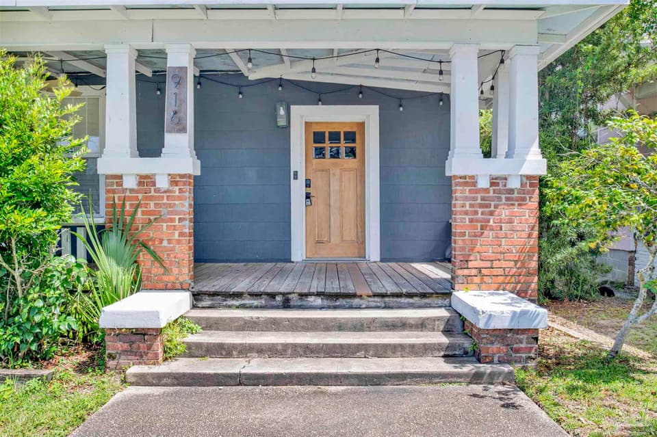 916 E Gonzales St, Pensacola FL 32503 photo 1