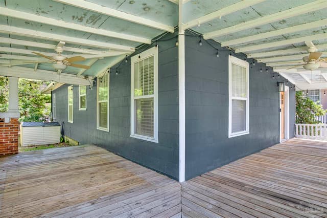 916 E Gonzales St, Pensacola FL 32503 photo 4