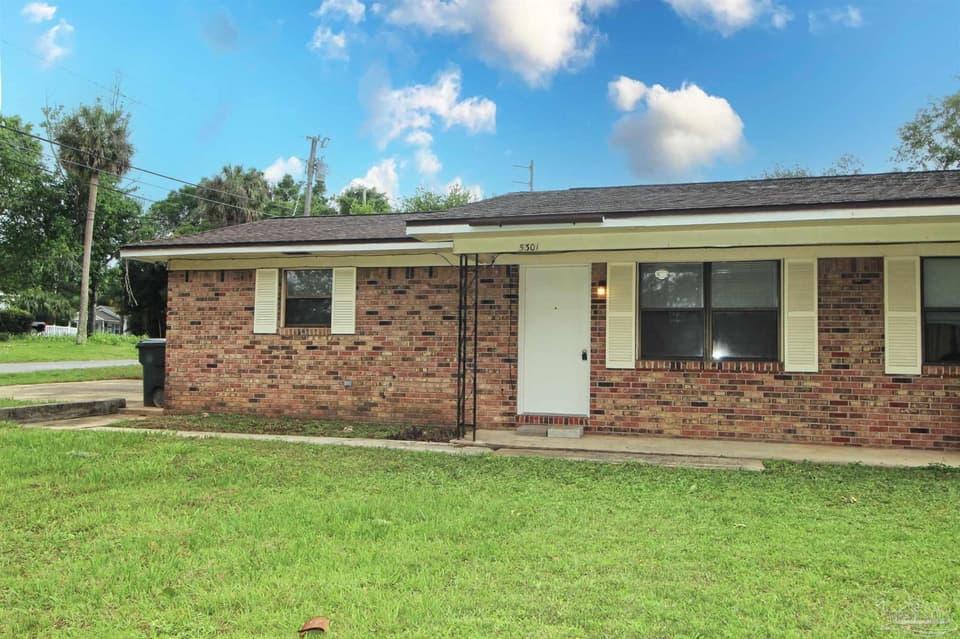 5301 Broad St, Milton FL 32583 photo 1