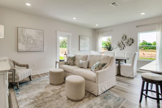 4552 Cara St, Pace FL 32571 photo 9