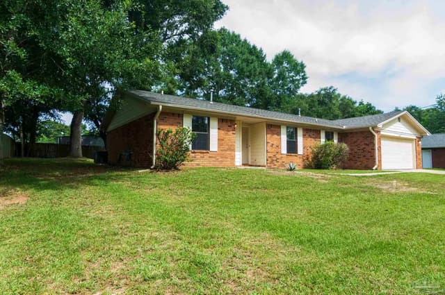 3908 Deerwood Cir, Pace FL 32571 photo 2