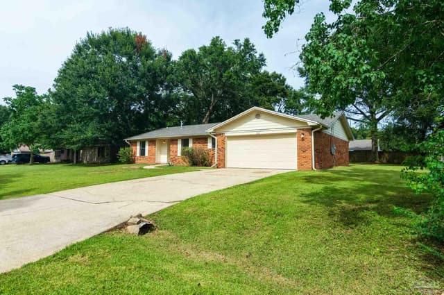 3908 Deerwood Cir, Pace FL 32571 photo 4