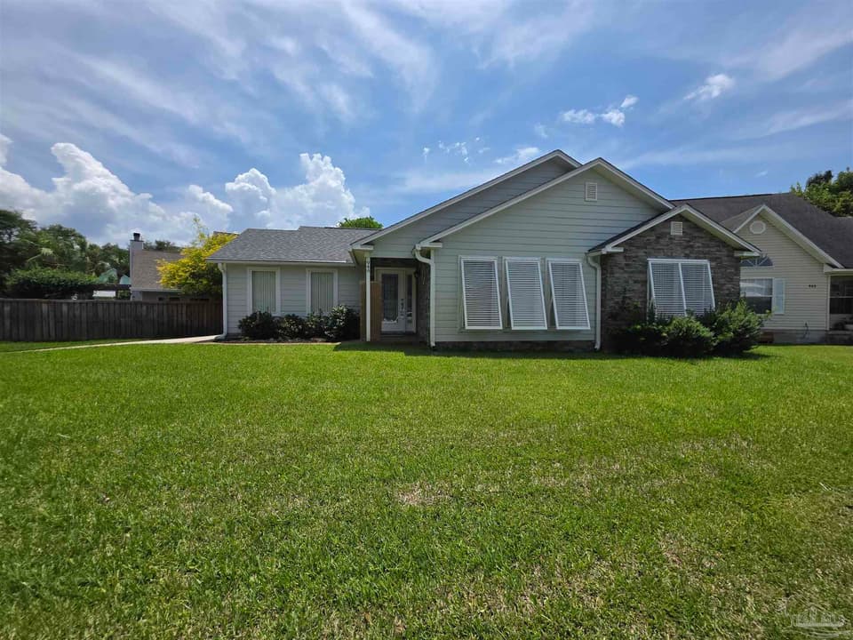 949 Osprey Ct, Pensacola FL 32507 photo 1