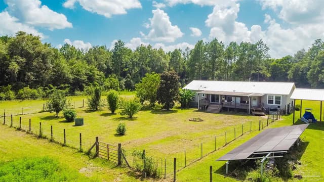 390 Brooks St, Baker FL 32531 photo 4