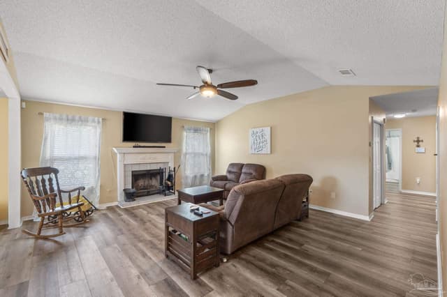 5321 Medicine Bow St, Milton FL 32570 photo 3