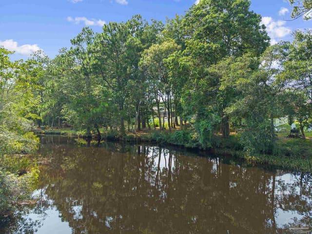 5751 Dunbar Cir, Milton FL 32583 photo 5