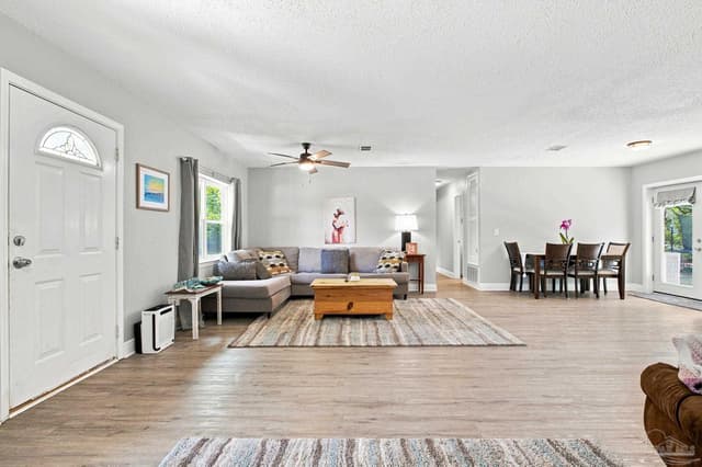 225 N Madison Dr, Pensacola FL 32505 photo 9