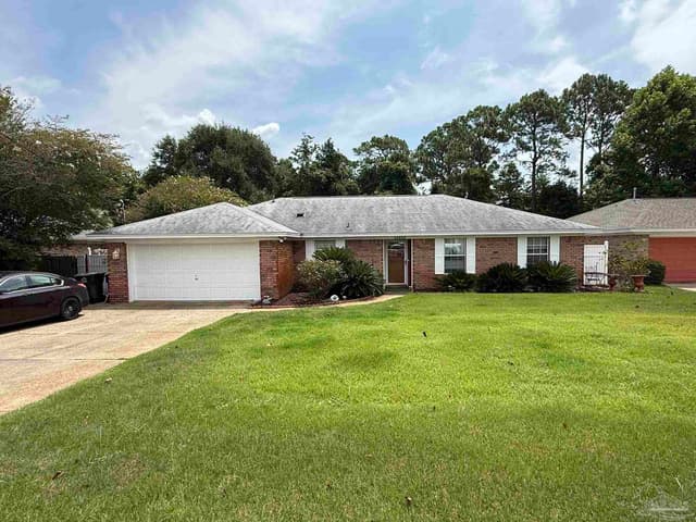 11110 Pine Hill Dr property photo