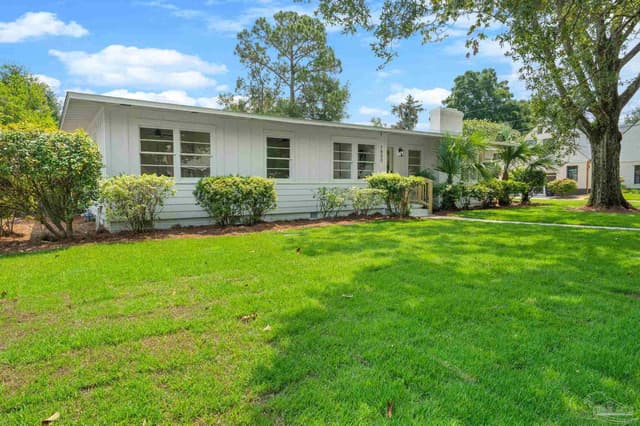 1800 N Baylen St, Pensacola FL 32501 photo 2