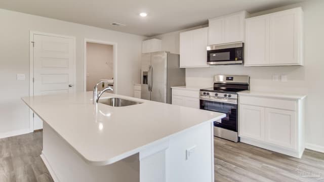 4988 Gaineswood Dr, Milton FL 32583 photo 5
