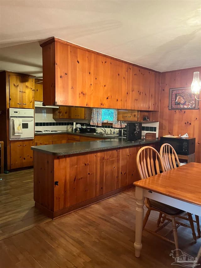 2345 Teate Ave, Pensacola FL 32504 photo 2