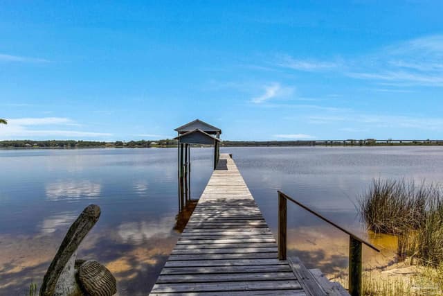 7631 Petersen Pt Rd, Milton FL 32583 photo 2