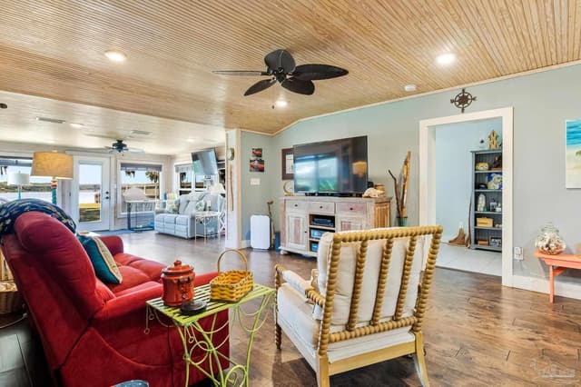 7631 Petersen Pt Rd, Milton FL 32583 photo 17
