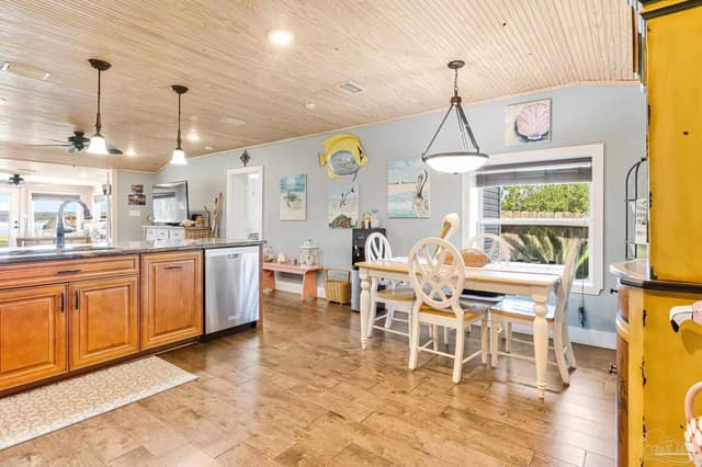 7631 Petersen Pt Rd, Milton FL 32583 photo 8
