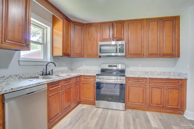 195 Navarro Rd, Pensacola FL 32533 photo 6