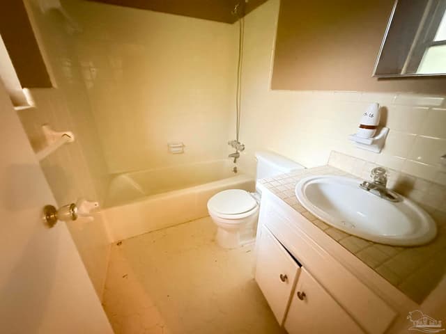 7701 Mobile Hwy, Pensacola FL 32526 photo 3