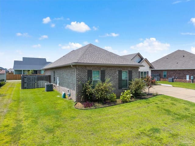 2437 Okatie Ln, Cantonment FL 32533 photo 3