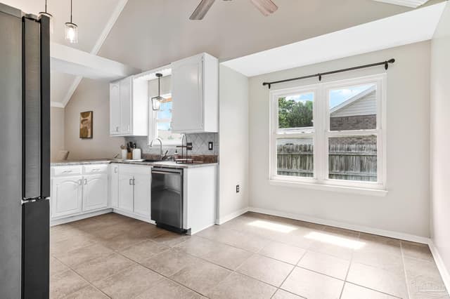 6436 Garden Dr, Gulf Breeze FL 32563 photo 17