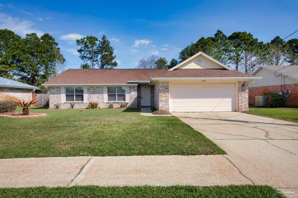 9568 Brentwood Blvd, Navarre FL 32566 photo 1