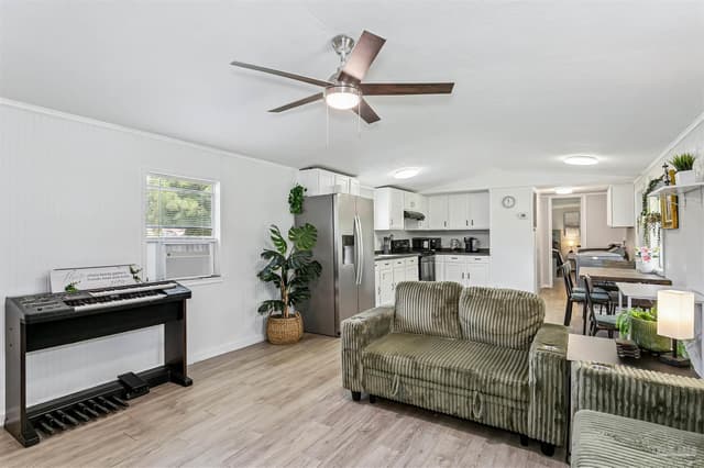 5094 Red Barn Rd, Milton FL 32583 photo 4