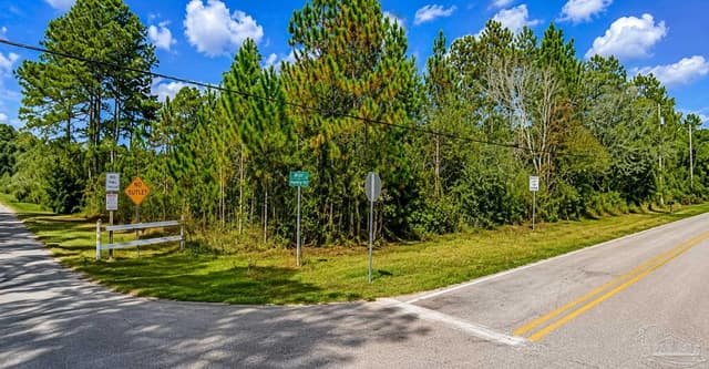 300 Blk Crow Rd, Pensacola FL 32506 photo 3