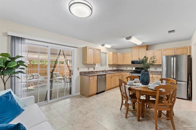 1139 Bloodworth Ln, Pensacola FL 32504 photo 11