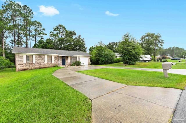 911 Jacks Branch Rd, Cantonment FL 32533 photo 2