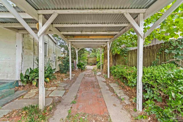 7 Broadmoor Ln # 2, Pensacola FL 32507 photo 5