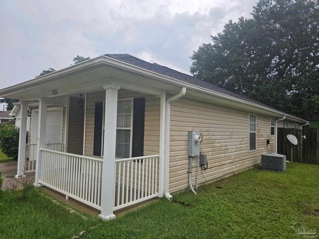5926 Bilek Dr, Pensacola FL 32526 photo 2